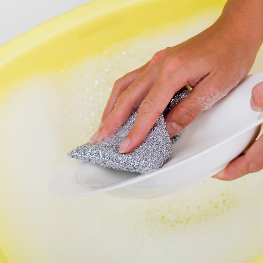 http://yayamarias.com/cdn/shop/articles/Can_you_use_hand_soap_to_wash_dishes_716c2156-d1c9-4434-aa51-04be22fd8cba_1200x1200.jpg?v=1553839788